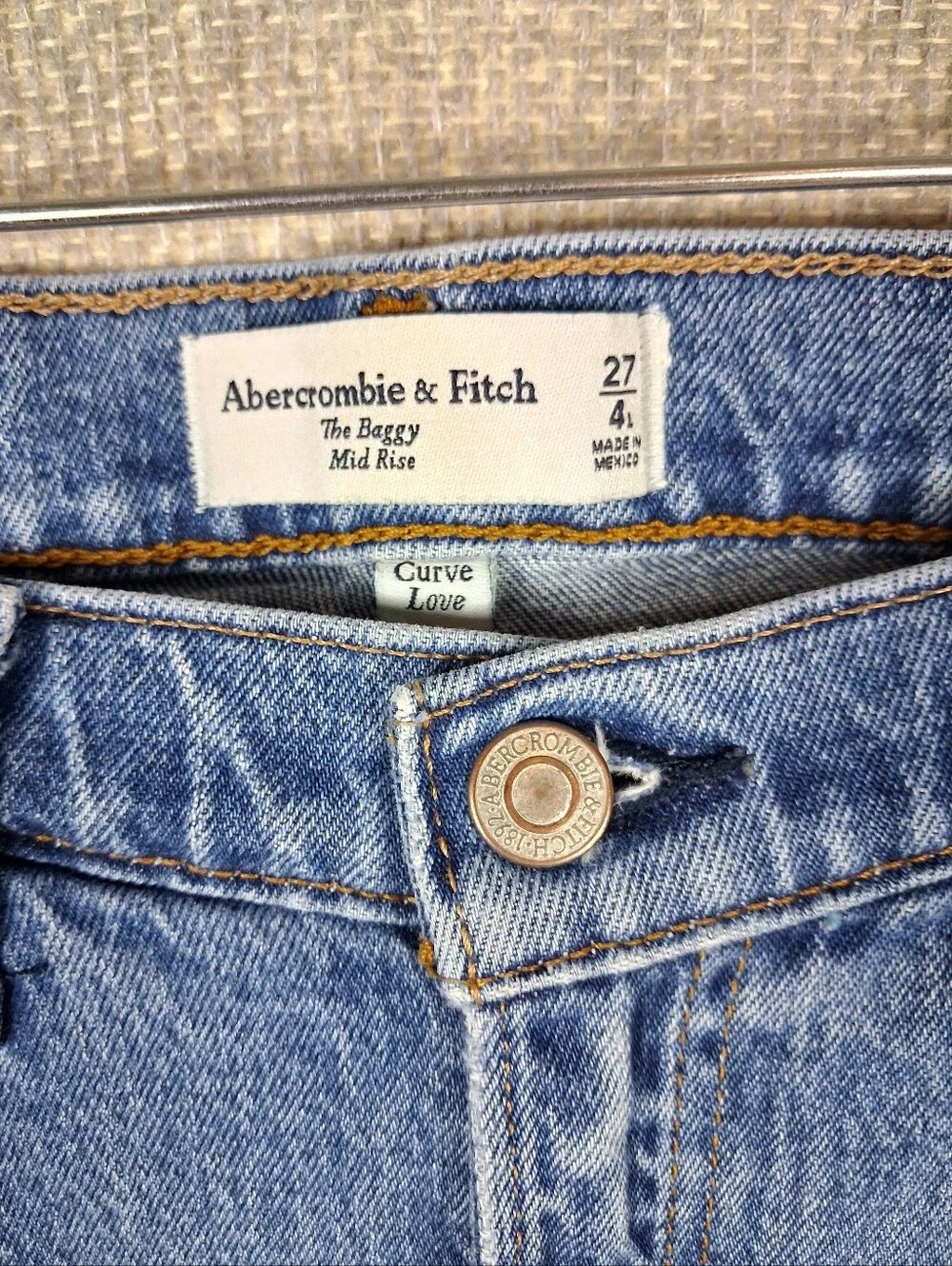 Abercrombie & Fitch Curve Love The Baggy Mid Rise Jeans Medium Wash Denim 27/4